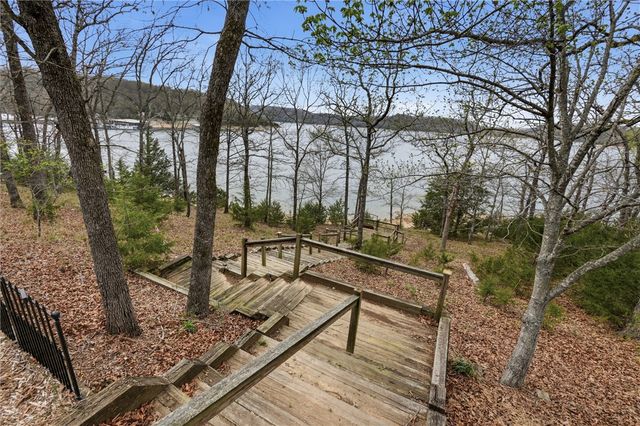 757 Lakeview Drive, Eureka Springs, AR 72631