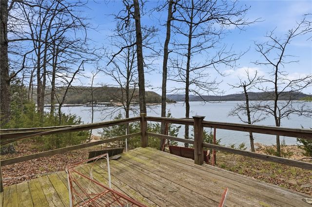 757 Lakeview Drive, Eureka Springs, AR 72631
