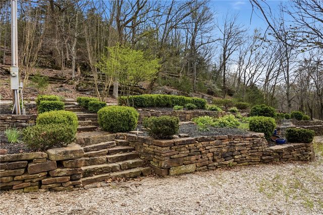 757 Lakeview Drive, Eureka Springs, AR 72631