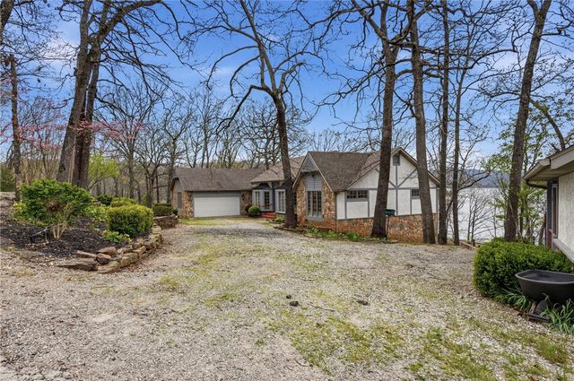 757 Lakeview Drive, Eureka Springs, AR 72631