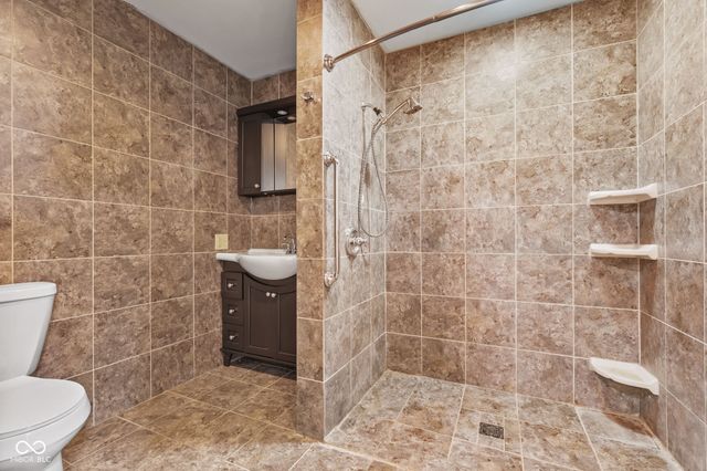 217 Woodhill Drive, Indianapolis, IN 46227