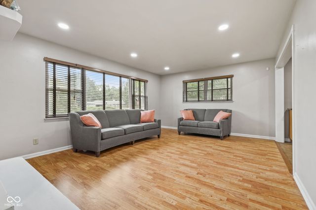 217 Woodhill Drive, Indianapolis, IN 46227