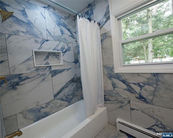 4 Rainbow Trail, Vernon, NJ 07422