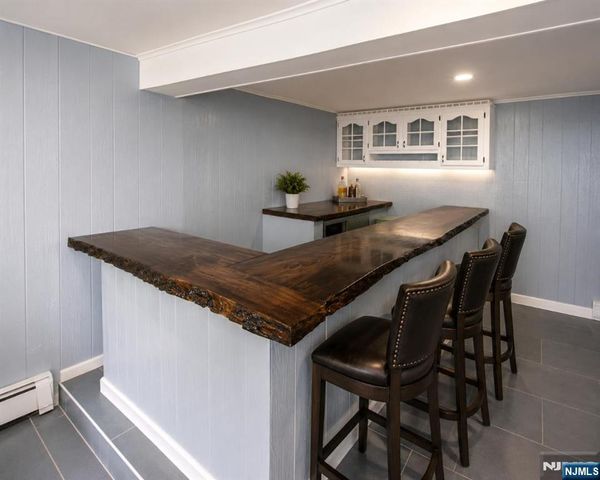 4 Rainbow Trail, Vernon, NJ 07422