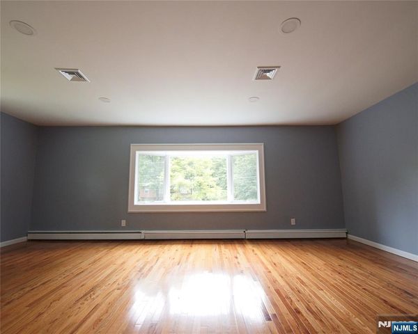 4 Rainbow Trail, Vernon, NJ 07422