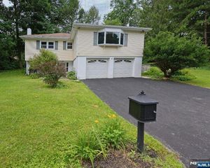 4 Rainbow Trail, Vernon, NJ 07422