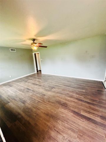 4247 SUMMITT RIDGE, Dallas, TX 75216