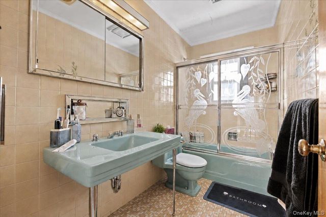 183-41 Dalny Road, Jamaica Estates, NY 11432