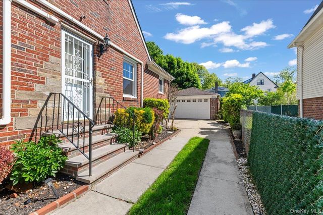 183-41 Dalny Road, Jamaica Estates, NY 11432