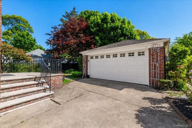 183-41 Dalny Road, Jamaica Estates, NY 11432