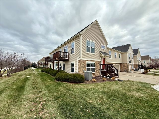 170 80th Street 106, West Des Moines, IA 50266