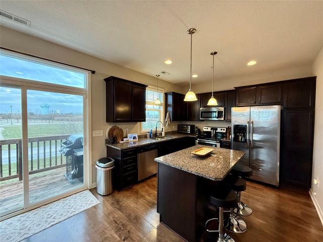 170 80th Street 106, West Des Moines, IA 50266