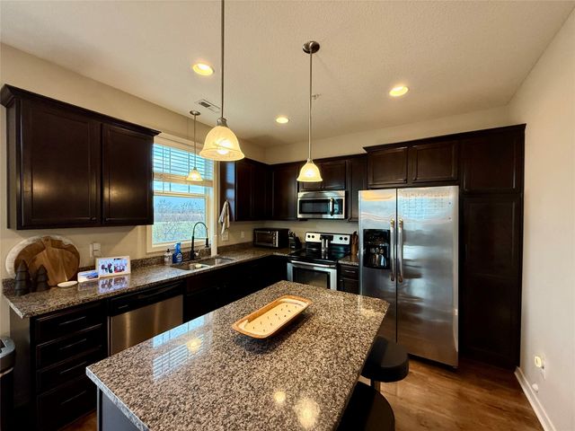 170 80th Street 106, West Des Moines, IA 50266