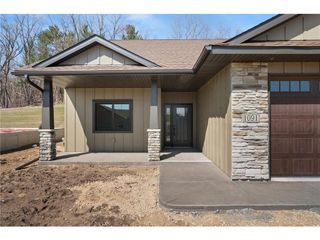 1091 Legend Lane, River Falls, WI 54022