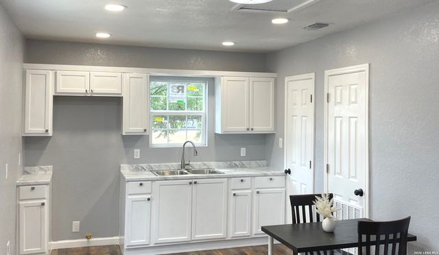 811 Vickers, San Antonio, TX 78211