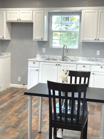 811 Vickers, San Antonio, TX 78211