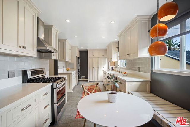 3085 Motor Avenue, Los Angeles, CA 90064