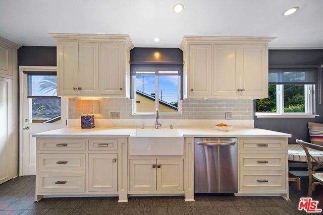 3085 Motor Avenue, Los Angeles, CA 90064
