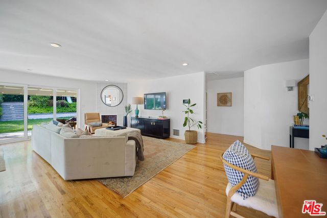 3085 Motor Avenue, Los Angeles, CA 90064