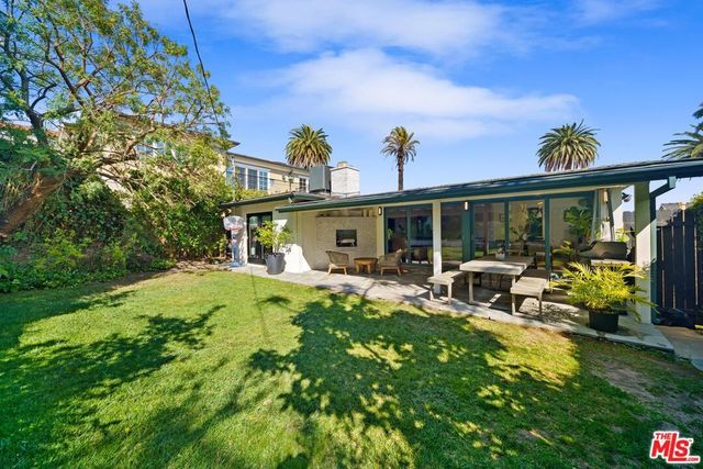 3085 Motor Avenue, Los Angeles, CA 90064