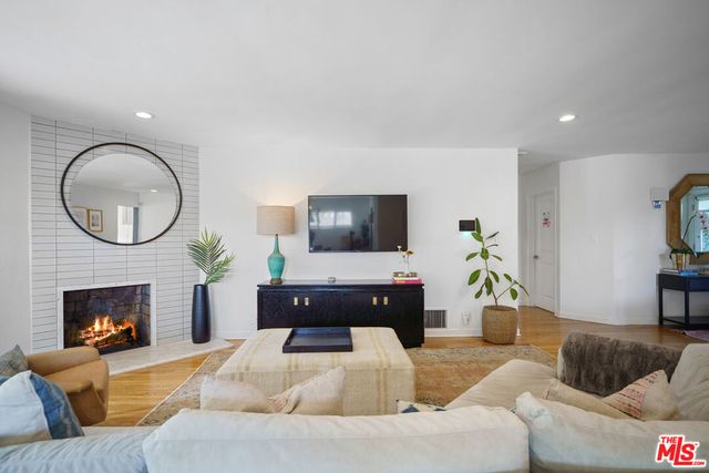 3085 Motor Avenue, Los Angeles, CA 90064