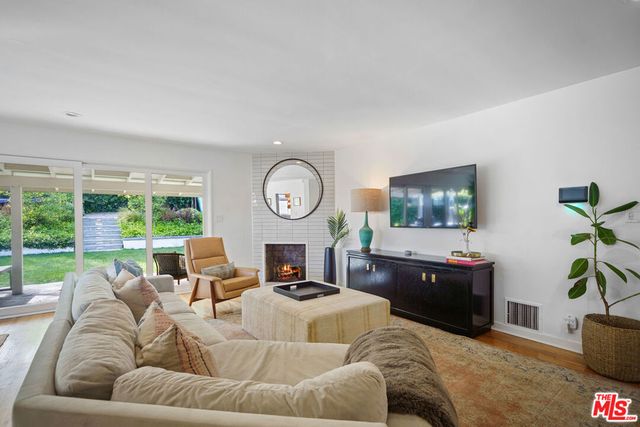3085 Motor Avenue, Los Angeles, CA 90064