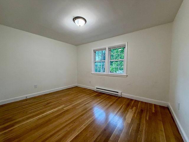15 Park Avenue 4, Foxboro, MA 02035