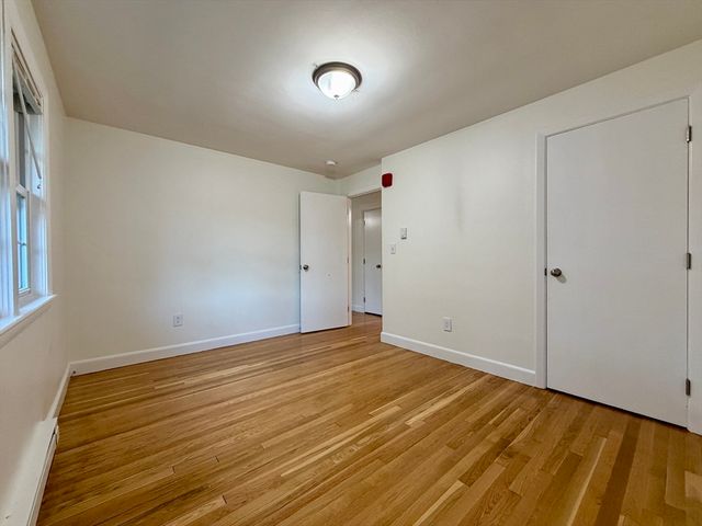 15 Park Avenue 4, Foxboro, MA 02035