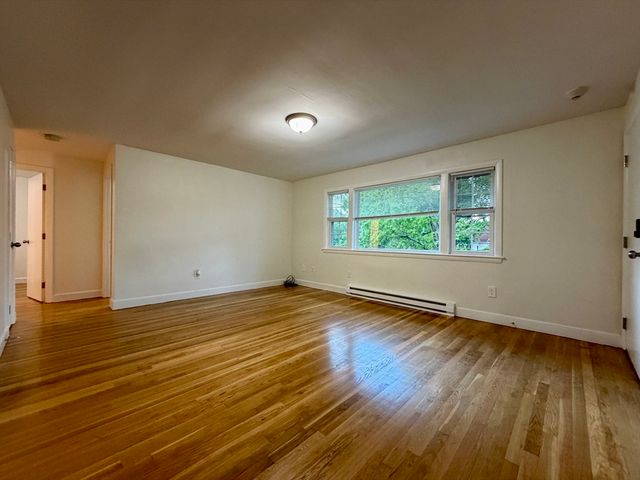 15 Park Avenue 4, Foxboro, MA 02035