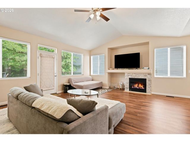 19802 Se 8TH Cir, Camas, WA 98607