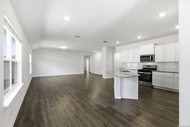 13546 Ailey Knoll Dr, San Antonio, TX 78254