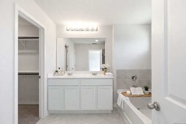 13546 Ailey Knoll Dr, San Antonio, TX 78254