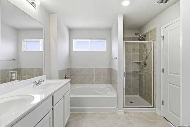 13546 Ailey Knoll Dr, San Antonio, TX 78254