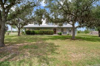 210 Tolle Rd, Cibolo, TX 78108