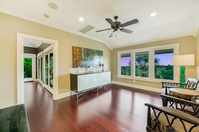 206 Las Lomas DR, West Lake Hills, TX 78746