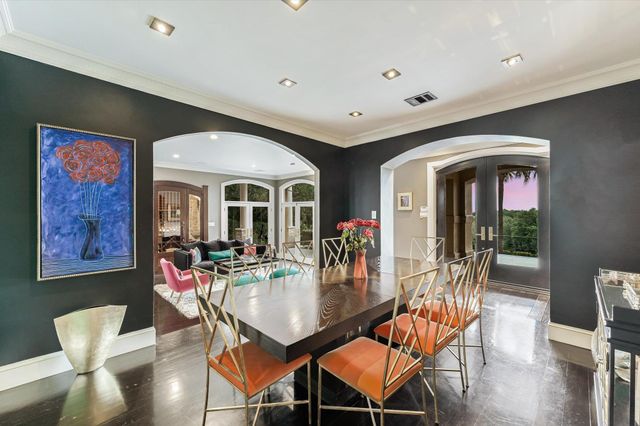 206 Las Lomas DR, West Lake Hills, TX 78746