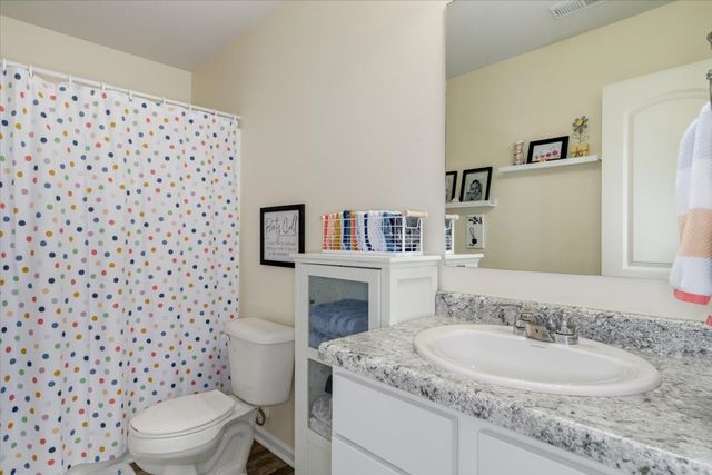 2210 Sunflower Street, Perry, IA 50220