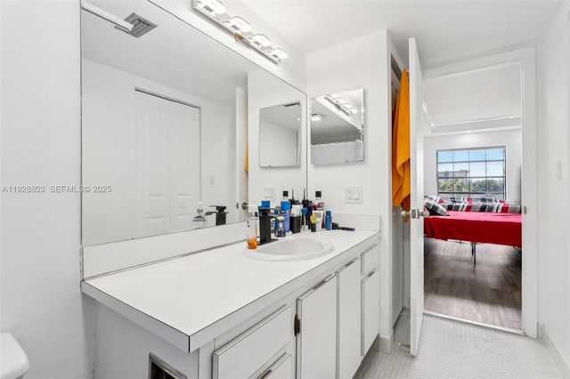 5570 NW 44th Street 510A, Lauderhill, FL 33319