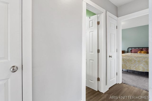 515 NW Ferndale Avenue NW, Walker, MI 49534