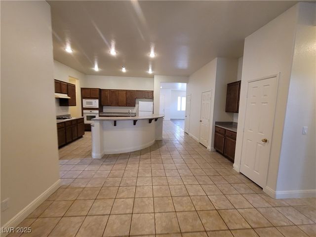 8240 Aurora Peak Avenue, Las Vegas, NV 89131