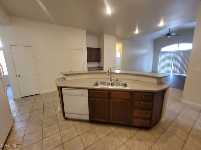 8240 Aurora Peak Avenue, Las Vegas, NV 89131