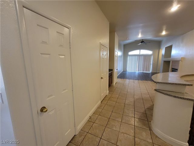 8240 Aurora Peak Avenue, Las Vegas, NV 89131