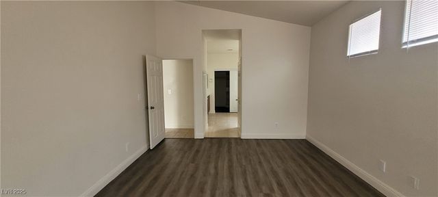 8240 Aurora Peak Avenue, Las Vegas, NV 89131
