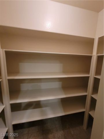 8240 Aurora Peak Avenue, Las Vegas, NV 89131