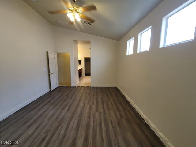 8240 Aurora Peak Avenue, Las Vegas, NV 89131
