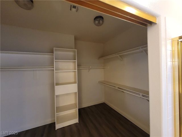 8240 Aurora Peak Avenue, Las Vegas, NV 89131