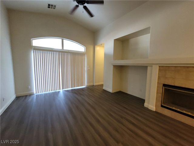 8240 Aurora Peak Avenue, Las Vegas, NV 89131