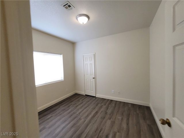 8240 Aurora Peak Avenue, Las Vegas, NV 89131