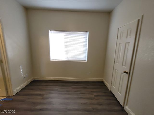 8240 Aurora Peak Avenue, Las Vegas, NV 89131