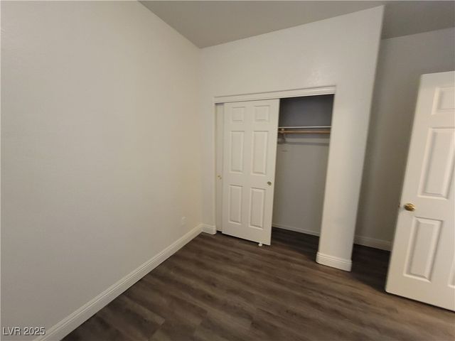 8240 Aurora Peak Avenue, Las Vegas, NV 89131